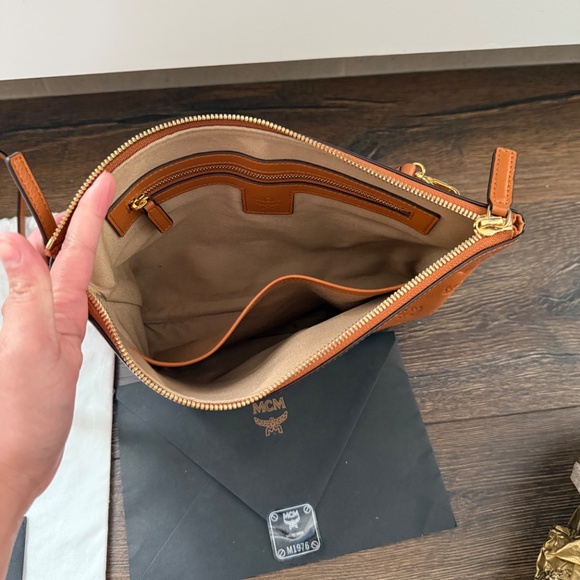 Used MCM Aren Crossbody Bag - Picture 6 of 9